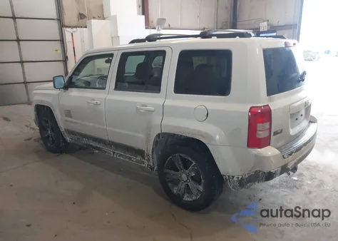 2015 Jeep Patriot Sport z USA, uszkodzony, nr VIN 1C4NJPBB1FD264761